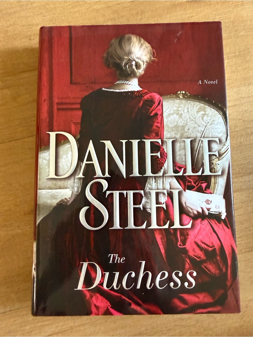 📚3 for $12📚Danielle Steel "The Duchess" Hardcover Novel - Red Cover